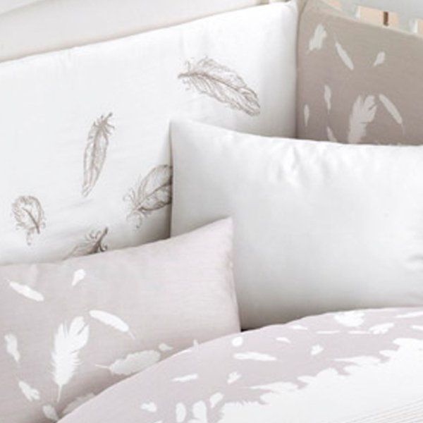 Комплект постельного белья и спальных принадлежностей из 6 предметов серии Fluffy  